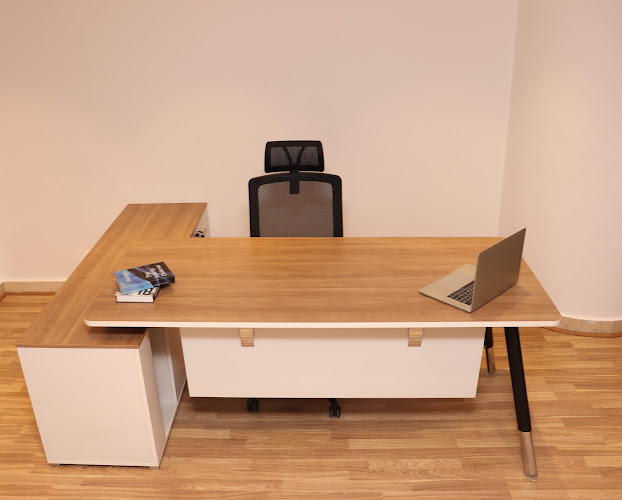 Scale Office Furniture