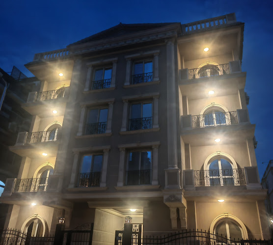 Roadhouse New Cairo Residence