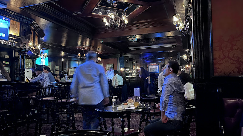 Harry’s Pub