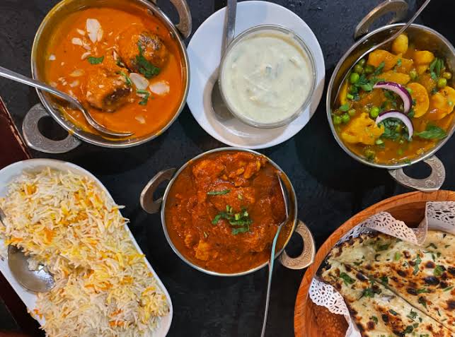 Taj Indian Restaurant مطعم التاج الهندي