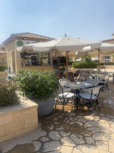 Zakia bagel cafe