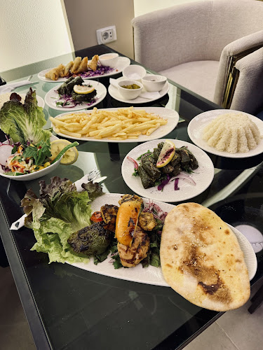 Piatto Cafe and Restaurant