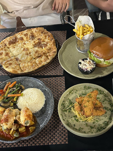 مطعم ومقهى تورنادو دبي