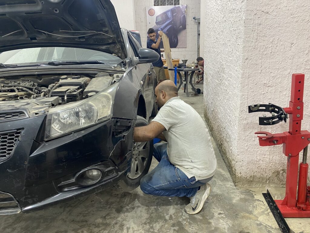 مركز أكشن لإصلاح نظام تعليق السيارات