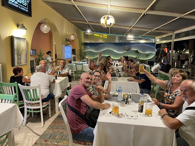 Waves Restaurant & Cafe