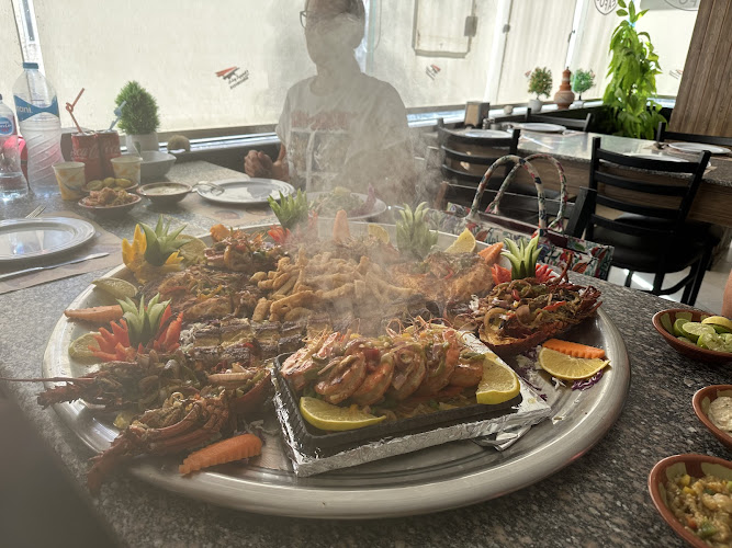 مطعم مزارع الشراع