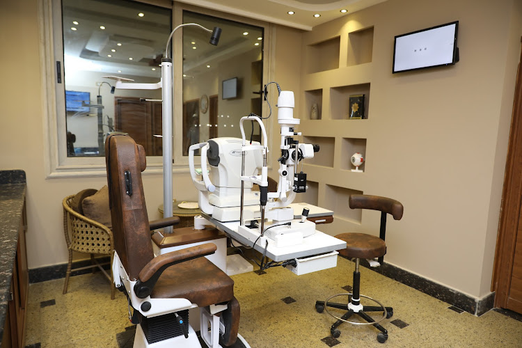 Dr. Mohamed Makawy’s Eye Smile Clinic