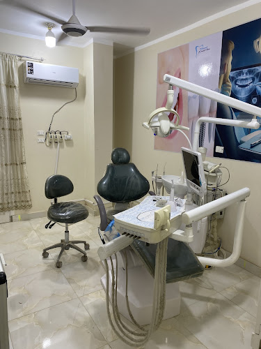 Professor Dr. Mohamed Abdel Latif Saad’s Dental Clinic
