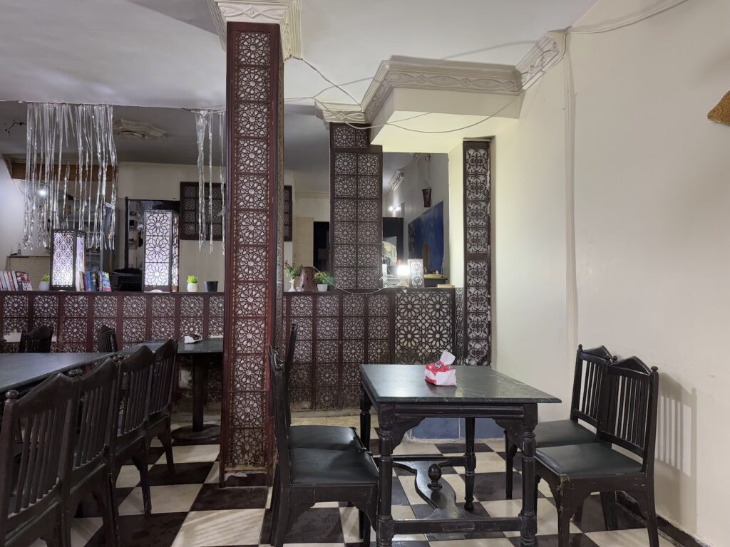مطعم عائلي للأسماك