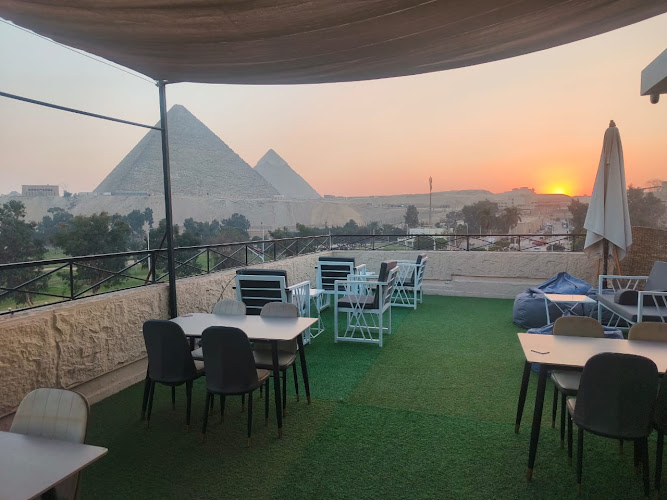 Maria Pyramids House