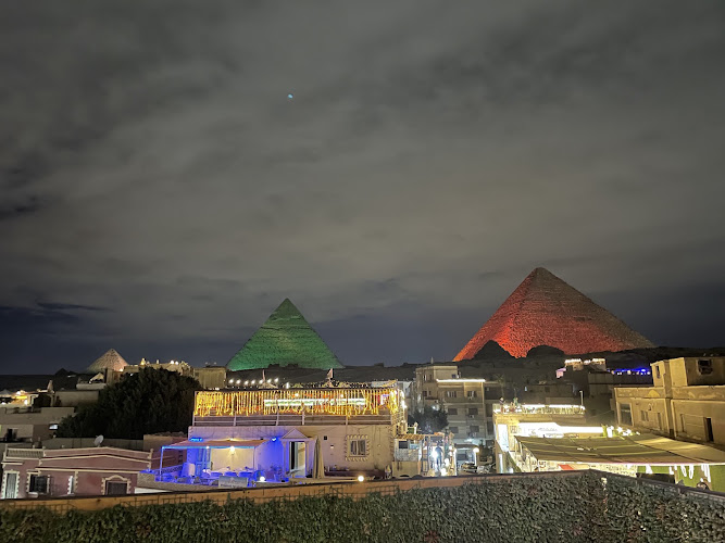 Cheops Pyramids Inn