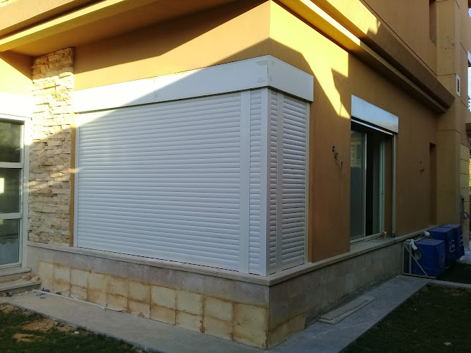 Palmyera shutter
