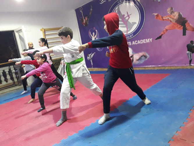 أكاديمية إيجل للألعاب الرياضية