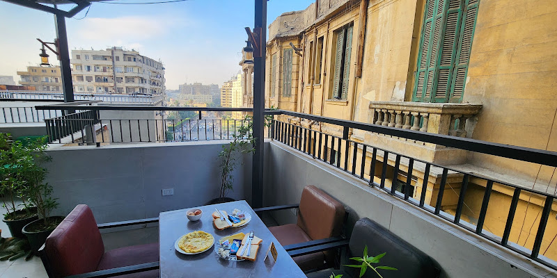 Up Town Hotel