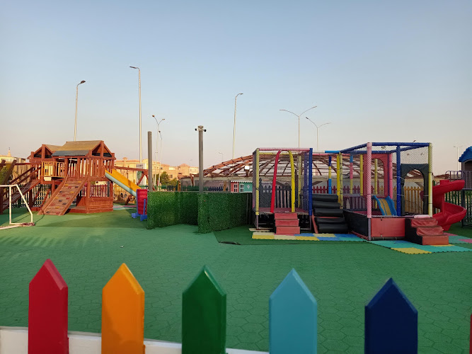 ردهة ومقهى خشبي