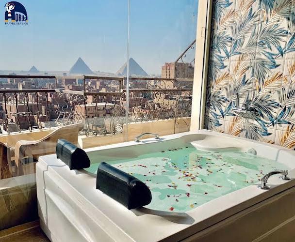Horus Horizon INN Pyramids View