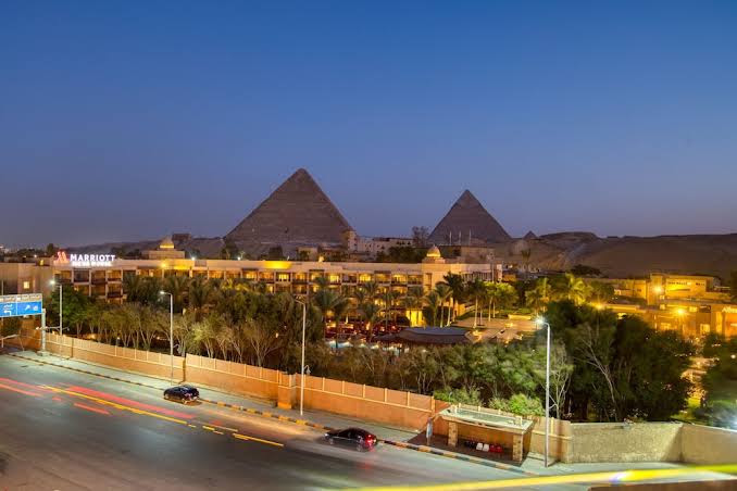 NOZOL PYRAMIDS HOTEL