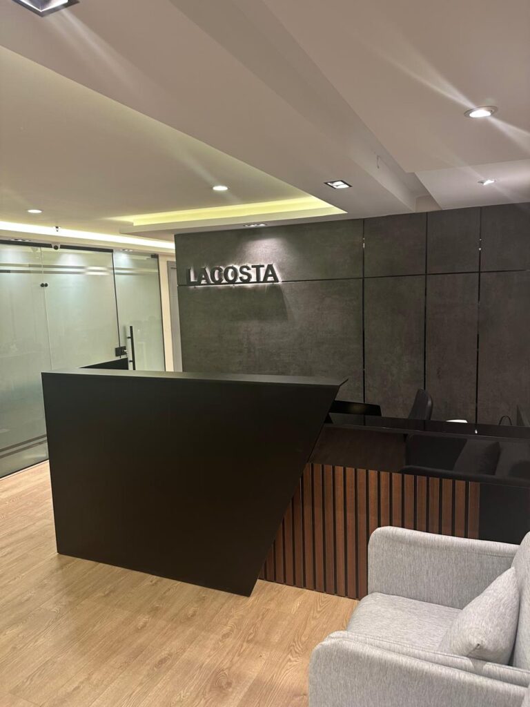 La Costa Real Estate