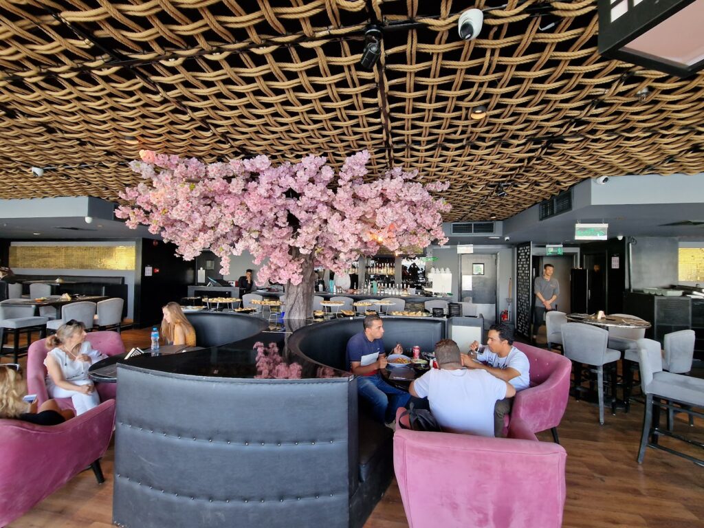 Yogi Restaurant & Lounge