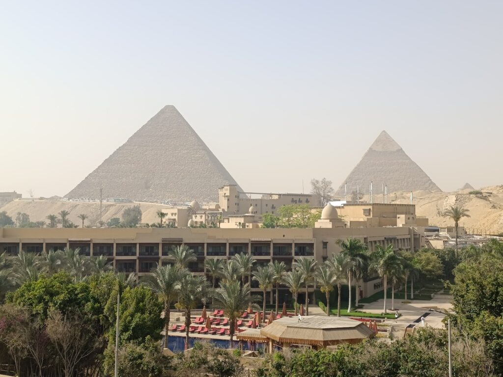 فندق نوزول بيراميدز