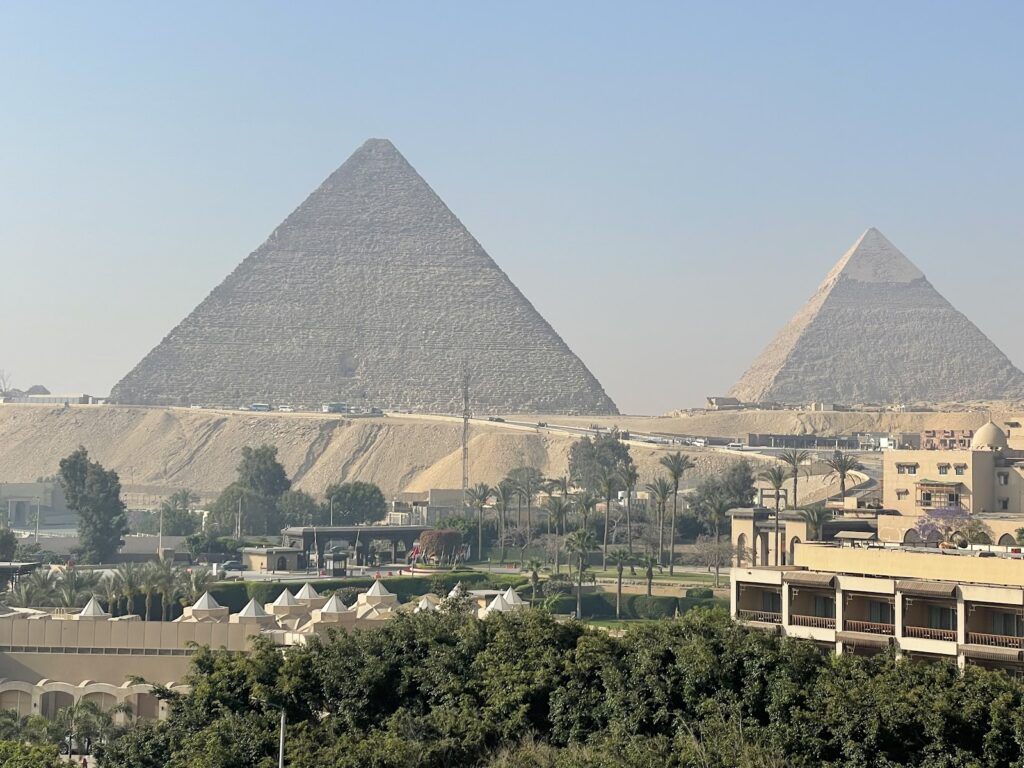منظر للأهرامات