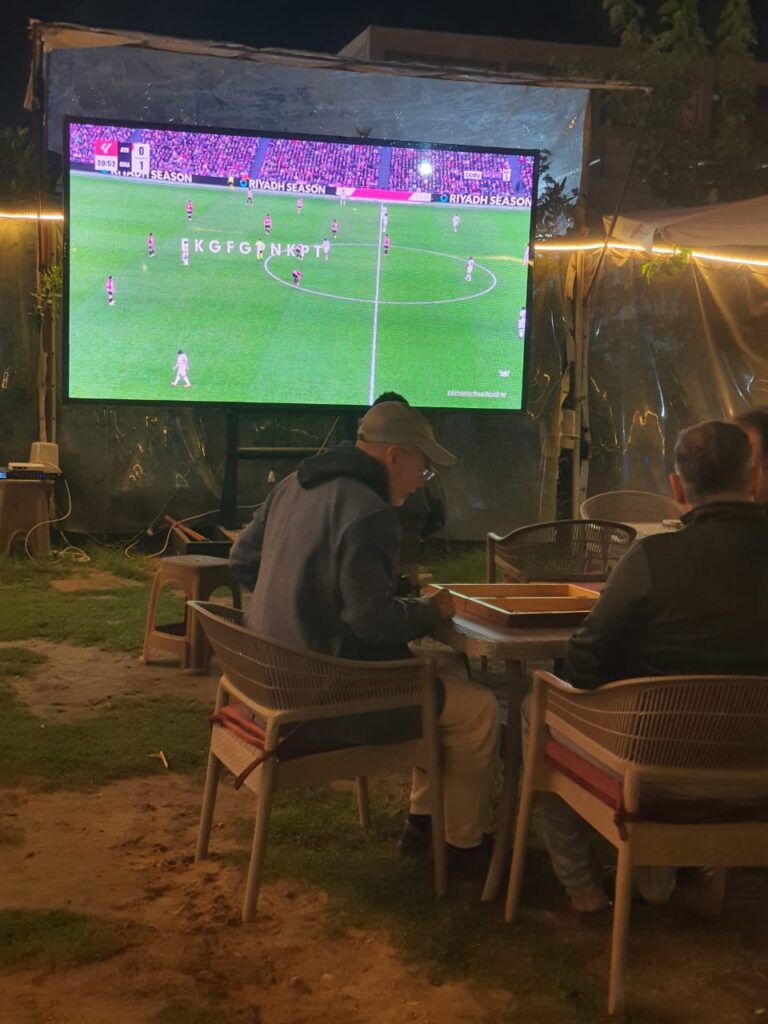كافيه ♥️ مستكه