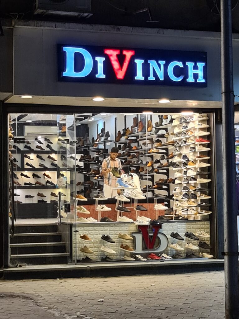 ديفانشي للأحذية
