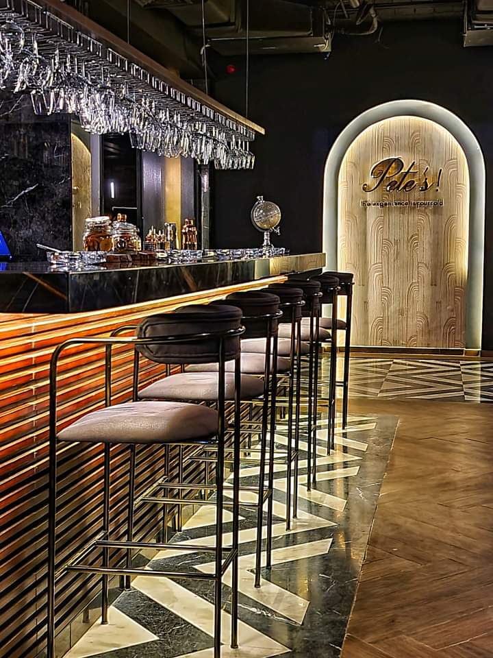 Pete’s lounge