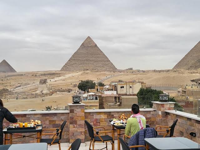 درجات في منظر الأهرامات