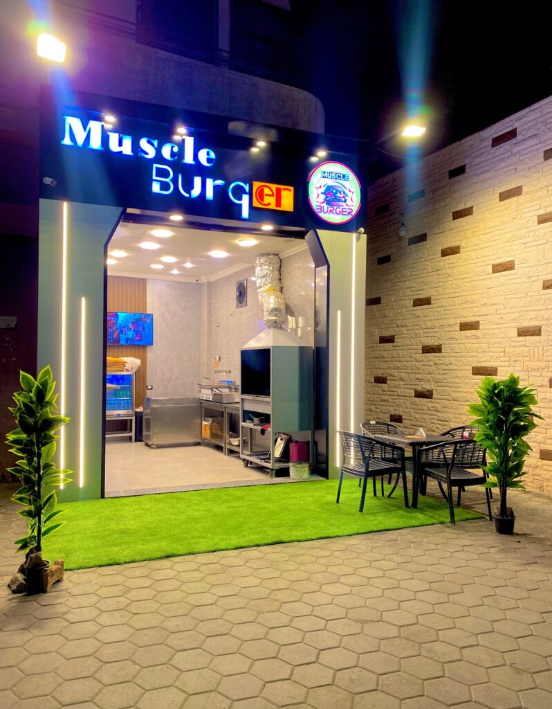 MUSCLE BURGER RESTAURANT