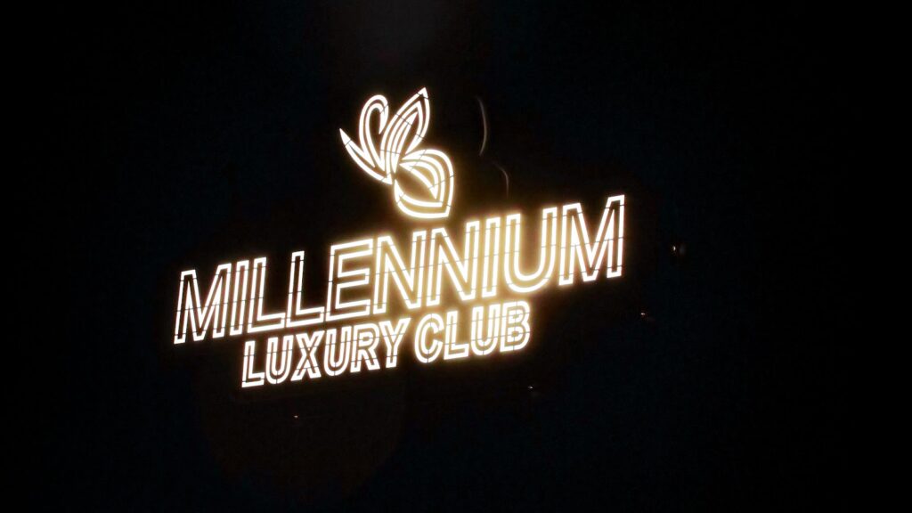 Disco El-Regina Club Nile Tower by Magnum nights