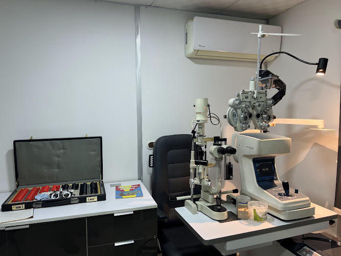 Dr. Nermeen Shawky, Ophthalmology Consultant