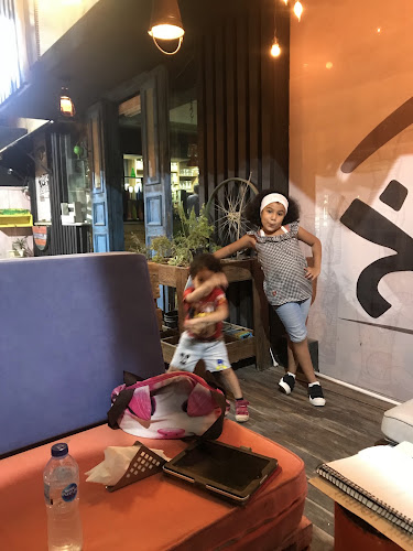 مقهى ومطعم بيرل