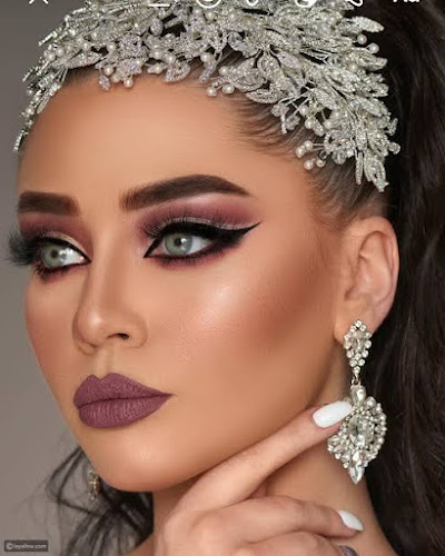 LASH BAR BY SALLY