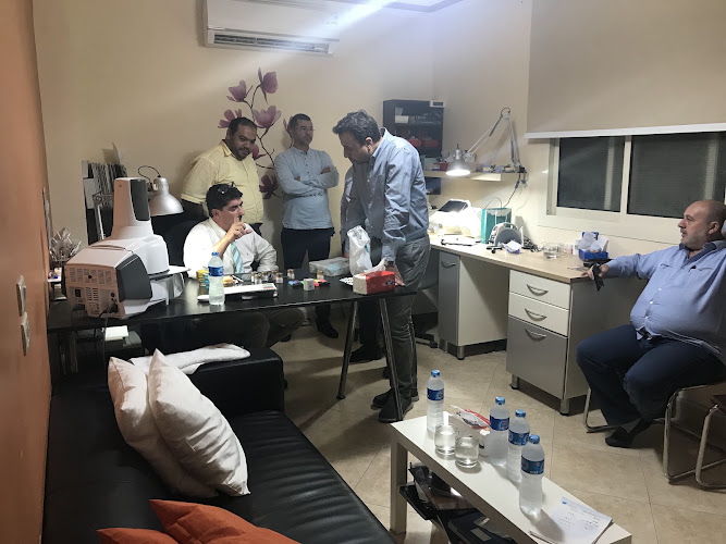 مختبر سمايل لاين لطب الأسنان