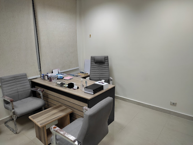 Dr. Hatem Jabal, Consultant Orthopedic Surgeon and Sports Injuries Specialist
