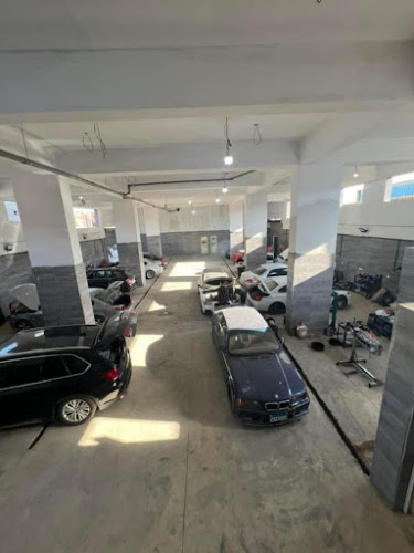 Abdou Moneeb Car Service Center