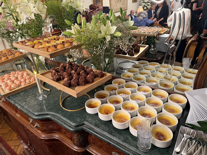 Oriental Moments | Premium Catering & Theatrical Hospitality