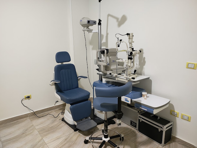 Dr. Mahmoud Said El-Emam – Vision Correction – LASIK – FemtoLASIK – Lens Implantation