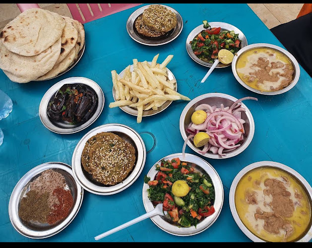 Mohamed Ramadan’s Falafel and Bean Cart