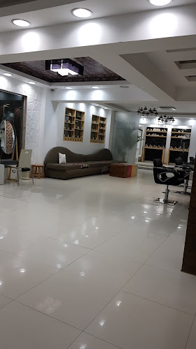 صالونات إنستايل للتجميل والمنتجعات الصحية