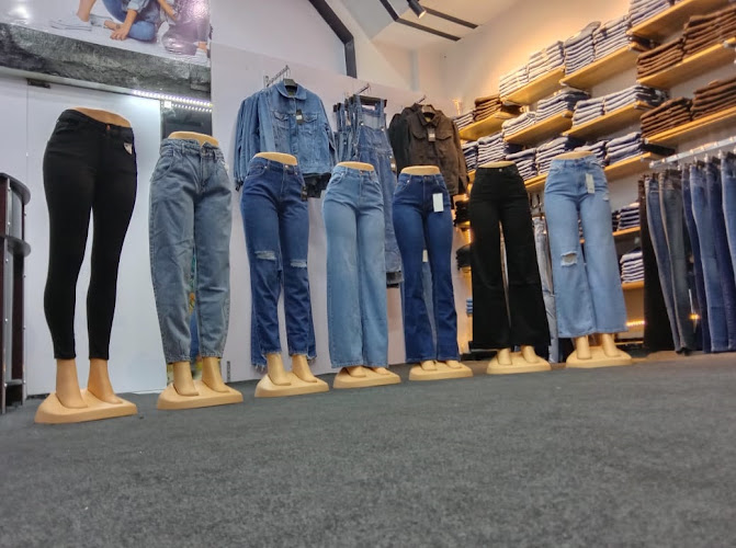 Denimz Women’s Jeans