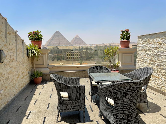 Pyramids Eyes Hotel