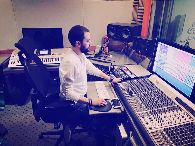 Session Studio – Audio Recording Mixing Mastering Studio