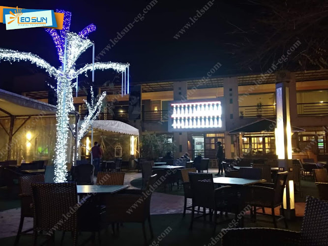 مطعم ومقهى إل كافالينو