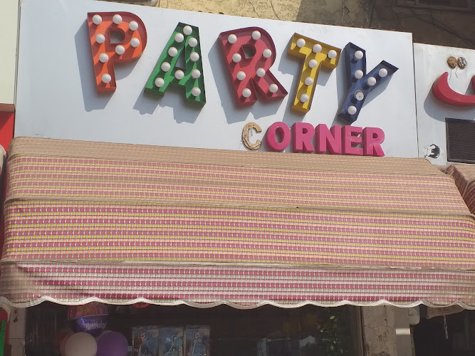 PARTY CORNER