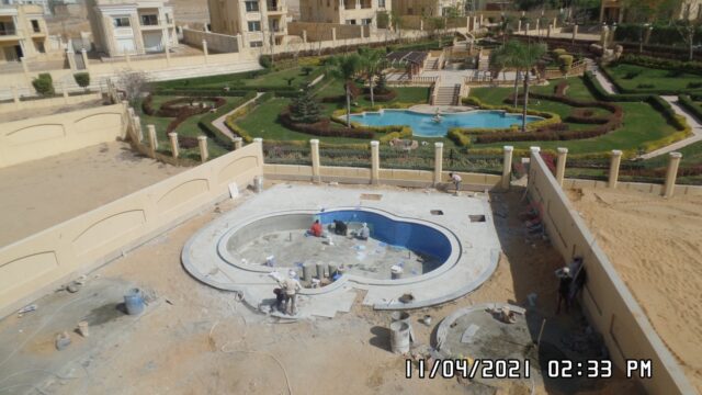 swimming-pools-company-cairo-peanut-pool-tiling-garden-view