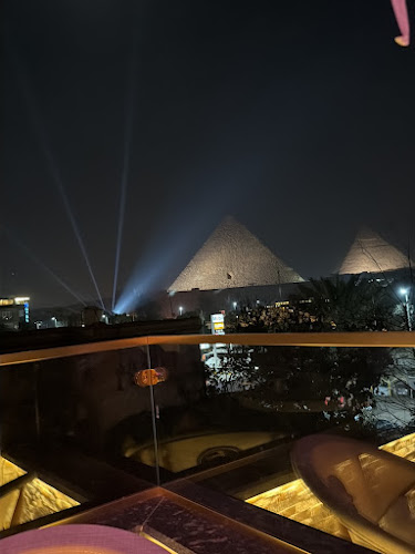 فندق كوين إن بيراميدز فيو