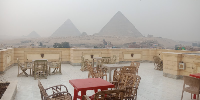 منظر أهرامات زينة