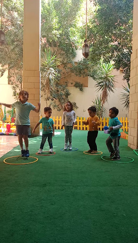 حضانة وروضة أطفال كرايونز
